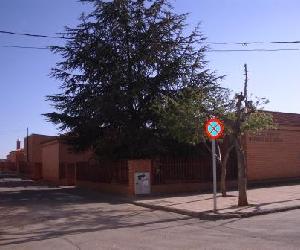 http://ayto-doninos.com/.Archivos/Imagenes/De_Doninos/Colegio_1