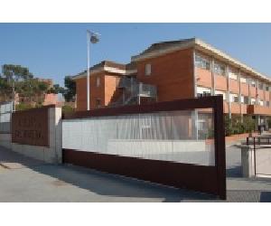 http://www.xtec.cat/centres/a8032762/imatges/escola31.JPG