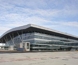 http://www.aeropuertos.net/imagenes/Aeropuerto-de-Santiago-de-Compostela.jpg