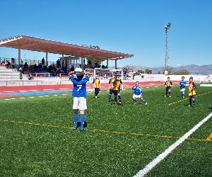 http://www.almoradi.es/wp-content/uploads/2016/10/Estadio_Sadrian_2.jpg