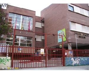 http://www.barriodelpilar.com/images/colegio_breogan_01_mini.jpg