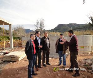 http://www.laplanaaldia.com/Galeria/2012/12/77532_41557/1_M3.jpg