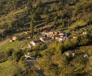 http://www.mieres.es/wp-content/uploads/2016/06/DSC9624Santa-Cruz-Juanjo.jpg