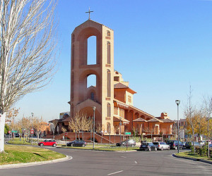 http://1.bp.blogspot.com/_bIU9apl9Voc/TT6nFVS7n9I/AAAAAAAAACw/m27tBX7LcJ4/s1600/iglesia_santa_maria_cana_pozuelo.jpg