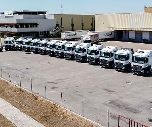 https://toledo.ayeryhoyrevista.com/wp-content/uploads/sites/7/2021/05/VENTA-CAMIONES-MERCEDES-27.jpg