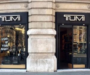 https://tumi.scene7.com/is/image/Tumi/0000005001?wid=1200