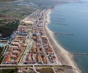 https://turisme.dival.es/wp-content/uploads/2021/09/Playa-vista-aerea-definicion-media.jpg