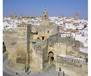 https://turismo.carmona.org/wp-content/uploads/2019/03/alcazarsevilla-1.jpg