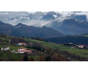 https://turismo.euskadi.eus/contenidos/d_destinos_turisticos/0000005501_d2_rec_turismo/es_5501/images/aizarnazabal.jpg