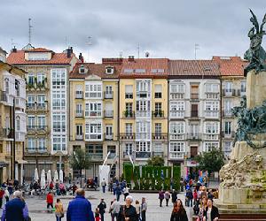 https://turismo.euskadi.eus/contenidos/d_destinos_turisticos/0000005081_d2_rec_turismo/es_5081/adjuntos/vitoria-thumbnail.jpg