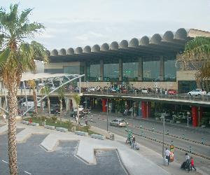 https://upload.wikimedia.org/wikipedia/commons/5/53/Aeropuerto_de_valencia.jpg
