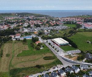 https://upload.wikimedia.org/wikipedia/commons/6/64/Soto_de_la_Marina,_Santa_Cruz_de_Bezana.jpg