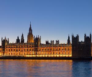 https://upload.wikimedia.org/wikipedia/commons/9/97/Palace_of_Westminster,_London_-_Feb_2007.jpg