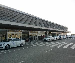 https://upload.wikimedia.org/wikipedia/commons/9/91/REU_exterior.jpg