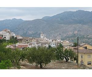 https://upload.wikimedia.org/wikipedia/commons/thumb/4/42/Vista_de_Benimantell_(Alicante).jpg/320px-Vista_de_Benimantell_(Alicante).jpg