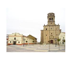 https://upload.wikimedia.org/wikipedia/commons/thumb/6/67/Iglesia_Parroquial_de_Santa_Mar%C3%ADa_del_Castillo.jpg/245px-Iglesia_Parroquial_de_Santa_Mar%C3%ADa_del_Castillo.jpg