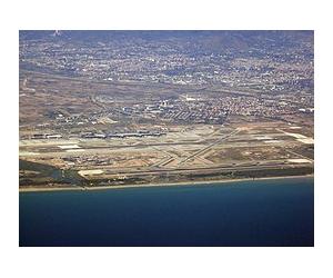 https://upload.wikimedia.org/wikipedia/commons/thumb/6/61/Airport_Barcelona_seen_from_air.jpg/266px-Airport_Barcelona_seen_from_air.jpg