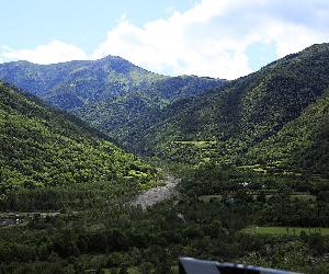 https://upload.wikimedia.org/wikipedia/commons/thumb/9/9e/J20_870_Barranco_de_San_Salvador.jpg/1200px-J20_870_Barranco_de_San_Salvador.jpg