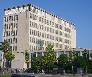 https://upload.wikimedia.org/wikipedia/commons/thumb/0/08/ETSAB.JPG/1920px-ETSAB.JPG