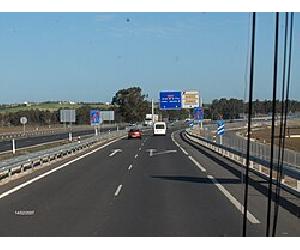 https://upload.wikimedia.org/wikipedia/commons/thumb/0/03/A381Jerez.JPG/250px-A381Jerez.JPG