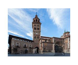 https://upload.wikimedia.org/wikipedia/commons/thumb/2/28/Catedral,_Teruel,_Espa%C3%B1a,_2014-01-10,_DD_67.JPG/240px-Catedral,_Teruel,_Espa%C3%B1a,_2014-01-10,_DD_67.JPG