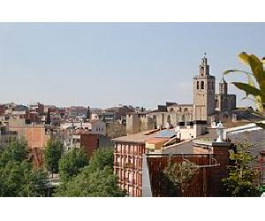 https://upload.wikimedia.org/wikipedia/commons/thumb/2/28/Vista_de_Sant_Cugat_del_Vall%C3%A8s.jpg/266px-Vista_de_Sant_Cugat_del_Vall%C3%A8s.jpg