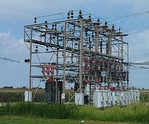 https://upload.wikimedia.org/wikipedia/commons/thumb/2/22/GalesbergSubstation.jpg/330px-GalesbergSubstation.jpg