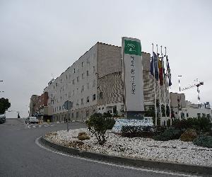 https://upload.wikimedia.org/wikipedia/commons/thumb/3/36/HospitalJerez-P1090129.JPG/1280px-HospitalJerez-P1090129.JPG