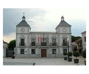 https://upload.wikimedia.org/wikipedia/commons/thumb/3/30/Ayuntamiento_de_Colmenar_del_Arroyo_-_Madrid,_Spain.jpg/280px-Ayuntamiento_de_Colmenar_del_Arroyo_-_Madrid,_Spain.jpg