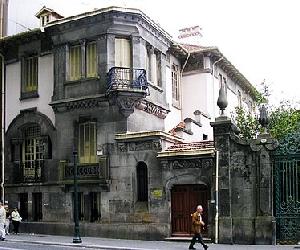 https://upload.wikimedia.org/wikipedia/commons/thumb/3/3d/Instituto_Arq_Marques_da_Silva_(Porto).JPG/375px-Instituto_Arq_Marques_da_Silva_(Porto).JPG