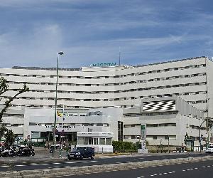 https://upload.wikimedia.org/wikipedia/commons/thumb/a/ab/Hospital_virgen_macarena_2017001.jpg/1024px-Hospital_virgen_macarena_2017001.jpg