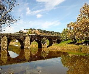 https://upload.wikimedia.org/wikipedia/commons/thumb/a/ae/Ribeira_Grande_-_Fronteira_-_Portugal_(305259002).jpg/1200px-Ribeira_Grande_-_Fronteira_-_Portugal_(305259002).jpg