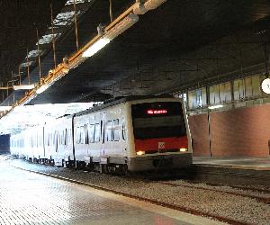 https://upload.wikimedia.org/wikipedia/commons/thumb/d/dd/Manresa-Baixador_station,_December_2014_(03).JPG/1280px-Manresa-Baixador_station,_December_2014_(03).JPG