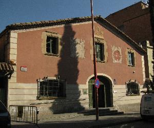 https://upload.wikimedia.org/wikipedia/commons/a/ad/052_Centre_cultural_La_Marineta.jpg