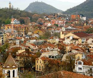 https://upload.wikimedia.org/wikipedia/commons/d/d2/Plovdiv_Bulgaria.jpg