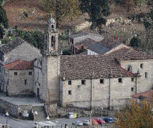 https://upload.wikimedia.org/wikipedia/commons/e/e5/Convento_e_Igrexa_de_San_Francisco,_Ribadavia,_Ourense.JPG