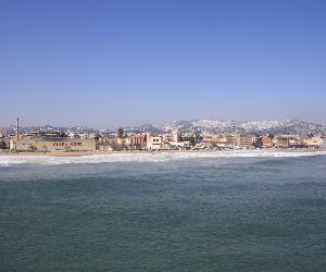 https://upload.wikimedia.org/wikipedia/commons/e/e2/Badalona090310.JPG