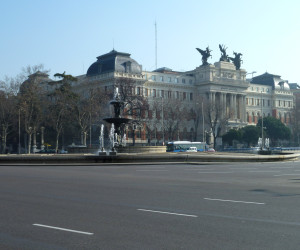 https://upload.wikimedia.org/wikipedia/commons/f/f9/Ministerio_de_Agricultura_(Madrid)_07a.jpg