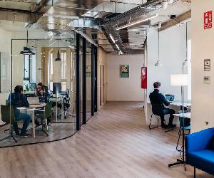 https://wearecloudworks.com/wp-content/uploads/2021/12/b1c1f135c80d03a7757da42d817d49e49d8767e8.jpeg
