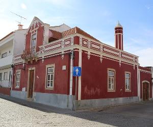 https://www.cm-grandola.pt/thumbs/cmgrandola/uploads/writer_file/image/1703/Casa_Lu_s_Dias_1_750_1000_1_750_1000.JPG