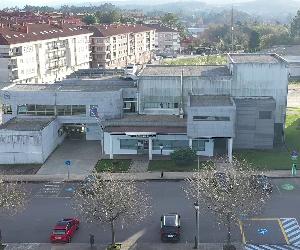 https://www.concellodeames.gal/sites/default/files/casa_da_cultura_do_milladoiro.jpg