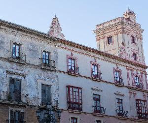 https://www.casadelascuatrotorres.com/wp-content/uploads/hypeanimations/1/galeriaweb.hyperesources/galeria-hotel-de-las-cuatro-torres-cadiz-12.jpg