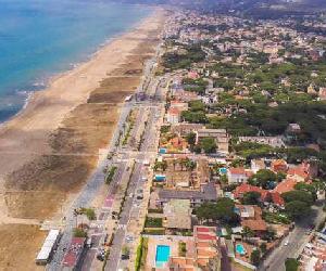 https://www.civitatis.com/f/espana/castelldefels/castelldefels-m.jpg