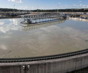 https://www.cronicanorte.es/wp-content/uploads/2014/02/Canal-Isabel-II-depuradora.jpg