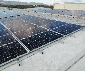 https://www.anatrac.com/wp-content/uploads/2019/12/INSTALACIONSOLAR.PANELES.ATOCONSUMO3.jpg