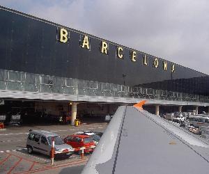 https://www.aeropuertoinfo.com/wp-content/uploads/Aeropuerto-de-Barcelona.jpg