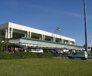 https://www.aeropuertos.net/imagenes/Aeropuerto-de-Jerez.jpg