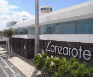 https://www.aeropuertos.net/imagenes/Aeropuerto-de-Lanzarote-410x307.jpg
