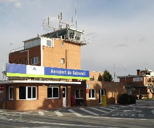 https://www.aeropuertos.net/imagenes/Aeropuerto-de-Sabadell-Barcelona.jpg