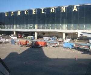 https://www.aeropuertos.net/wp-content/uploads/2009/06/aeropuerto-de-barcelona.jpg